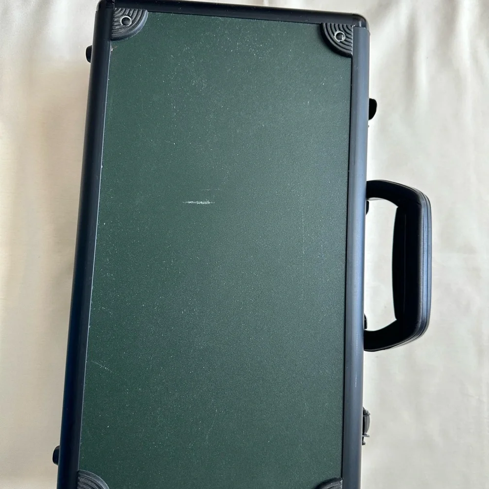 Binocular Case locking with keys and carrying strap padded